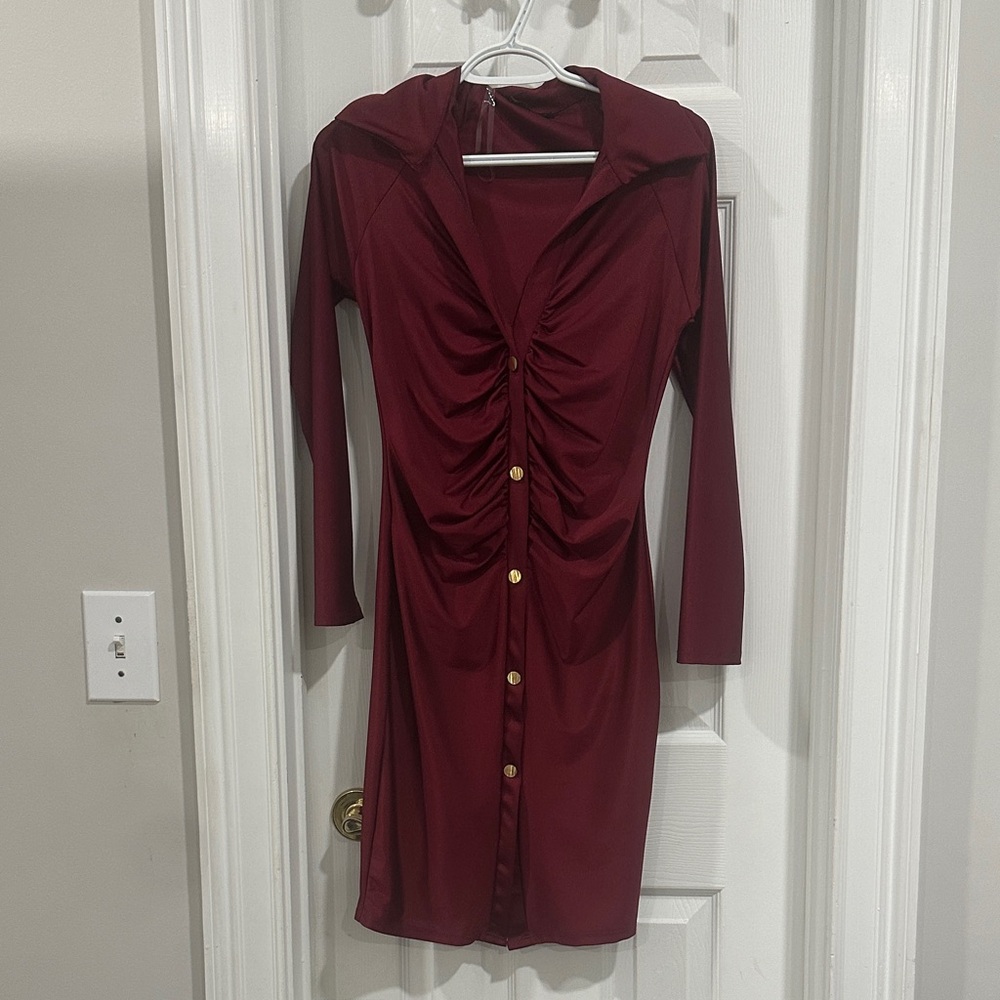 Chic Maroon Ruched Maxi Dress